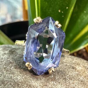 14k Blue Spinel Ring